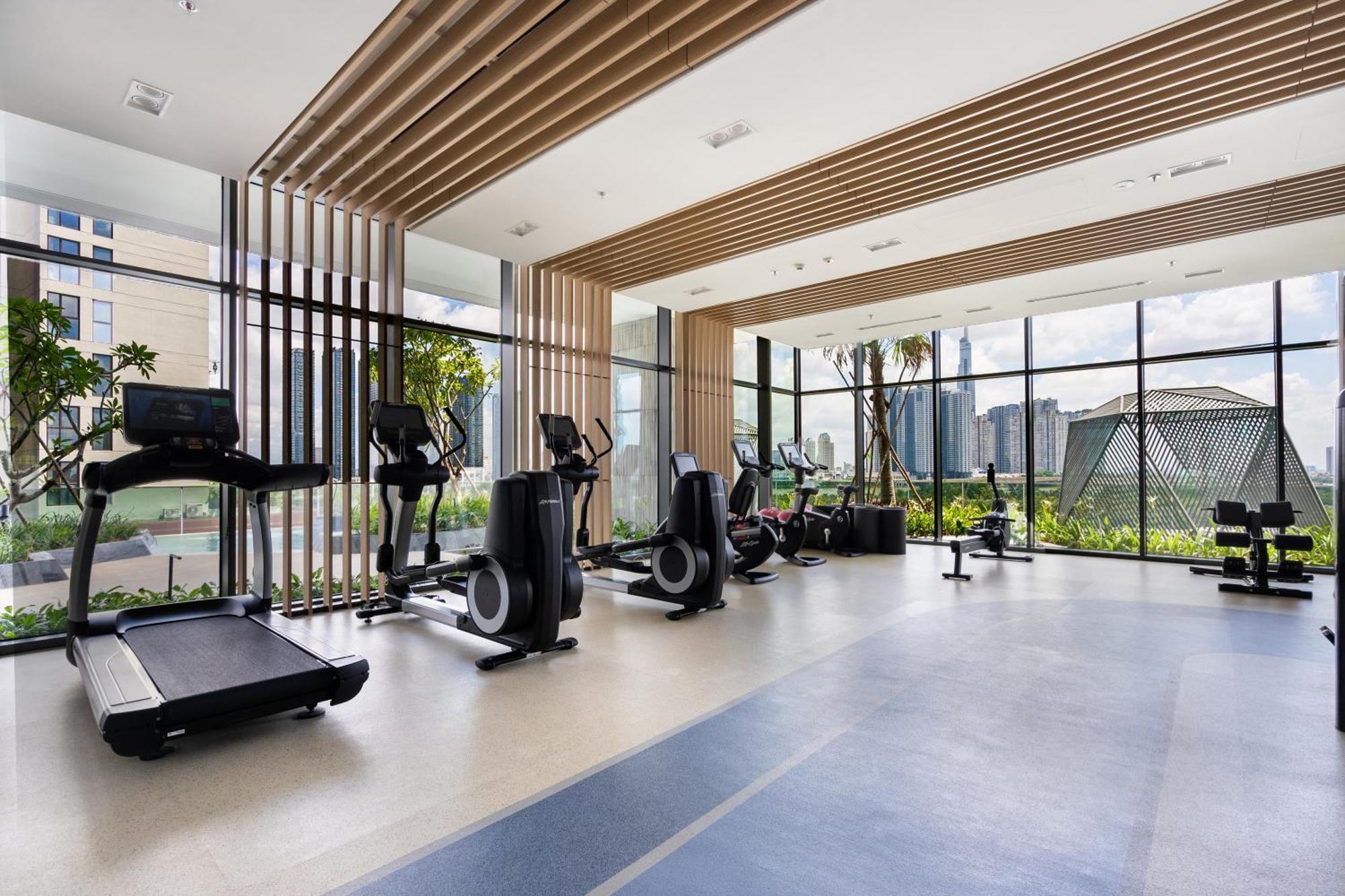 The Metropole -Complex "Opera, Crest, Galleria " -Free Pool-Gym-Sauna Room-Yoga Room โฮจิมินห์ซิตี้ ภายนอก รูปภาพ