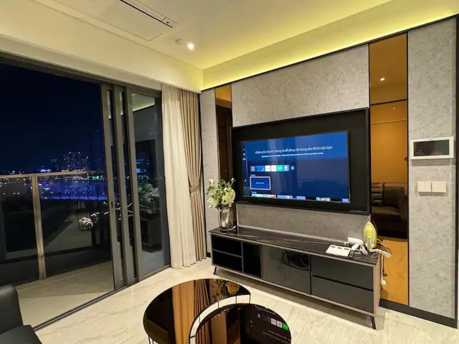 The Metropole -Complex "Opera, Crest, Galleria " -Free Pool-Gym-Sauna Room-Yoga Room โฮจิมินห์ซิตี้ ภายนอก รูปภาพ