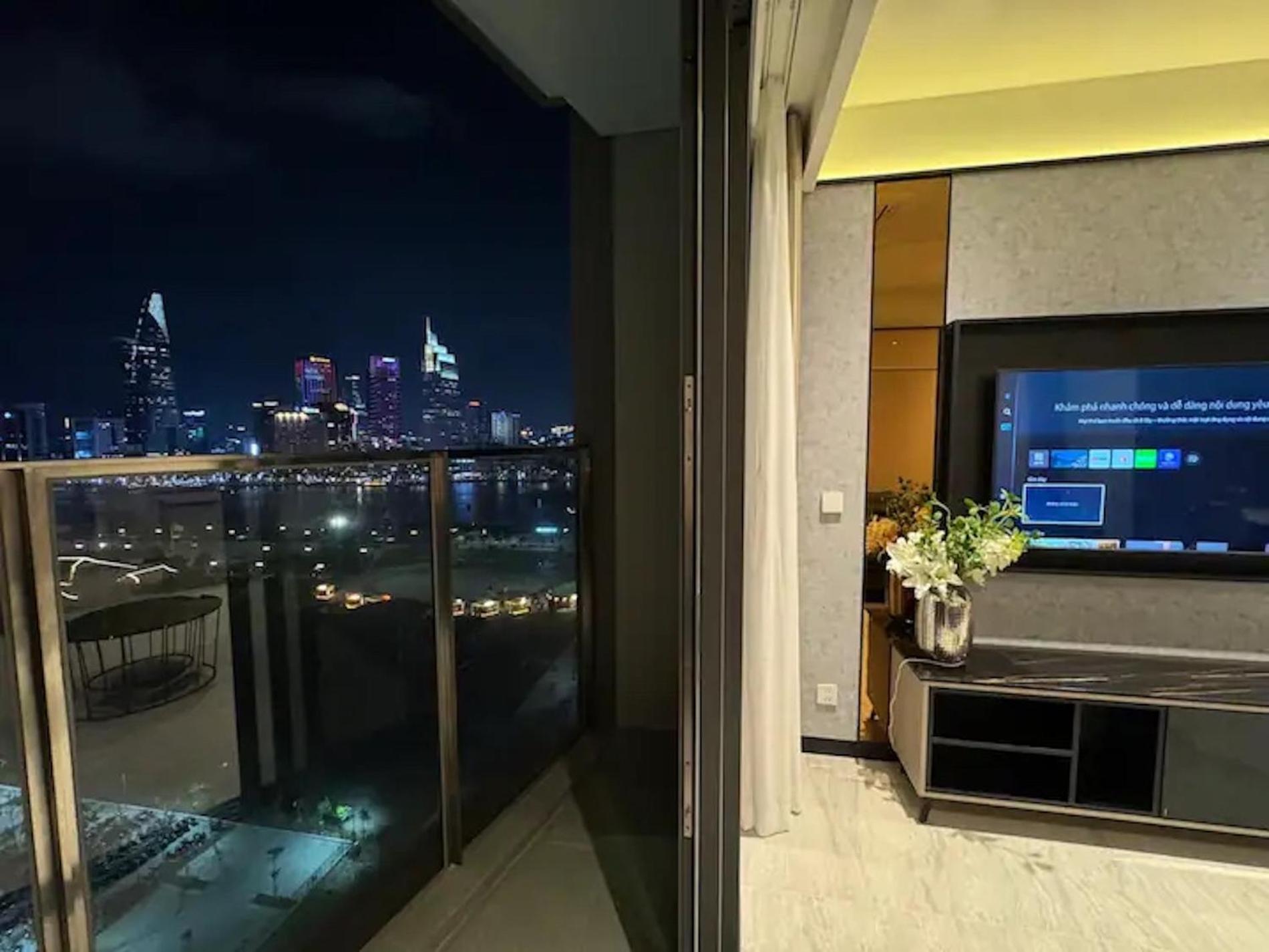 The Metropole -Complex "Opera, Crest, Galleria " -Free Pool-Gym-Sauna Room-Yoga Room โฮจิมินห์ซิตี้ ภายนอก รูปภาพ