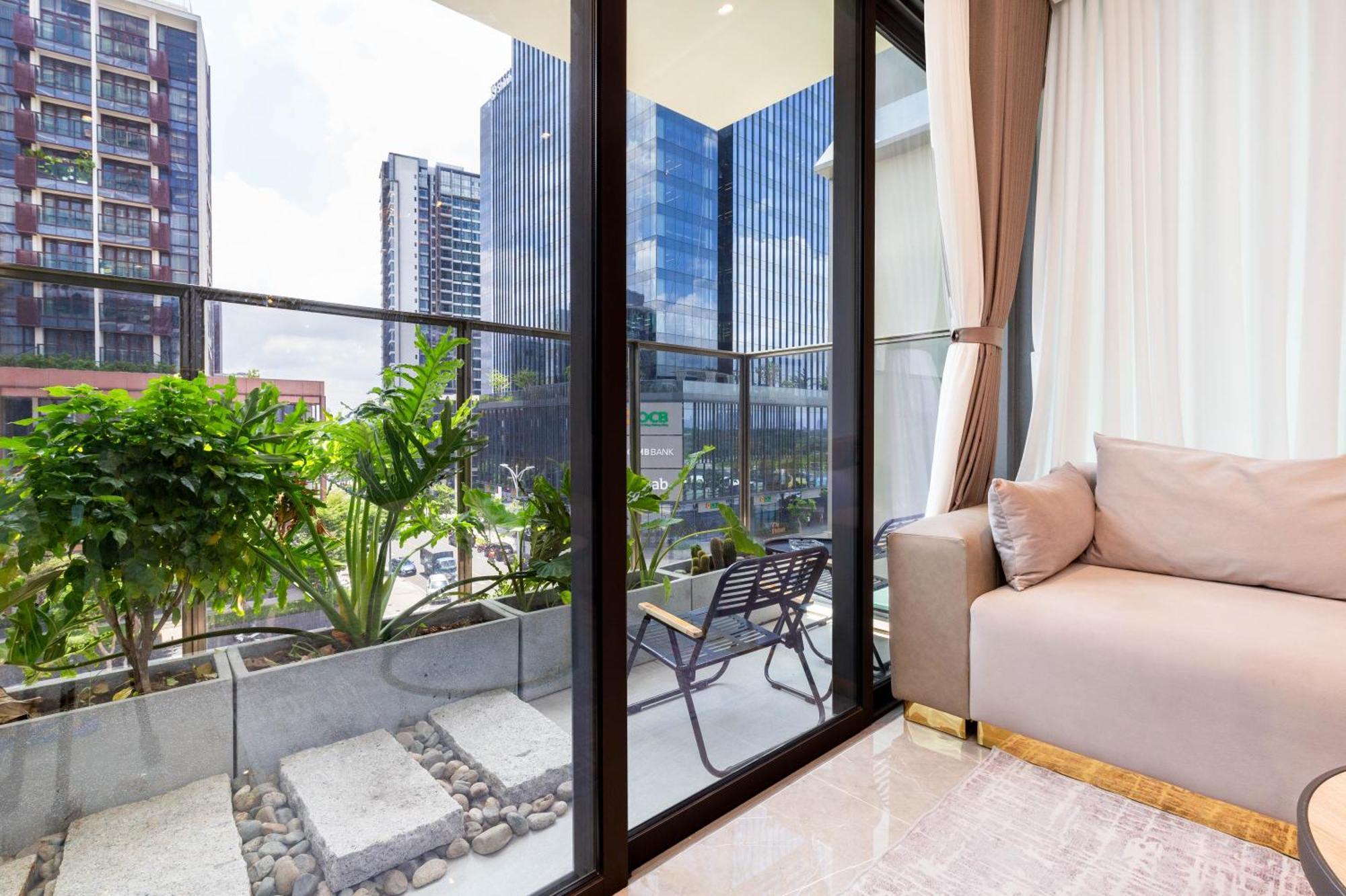 The Metropole -Complex "Opera, Crest, Galleria " -Free Pool-Gym-Sauna Room-Yoga Room โฮจิมินห์ซิตี้ ภายนอก รูปภาพ